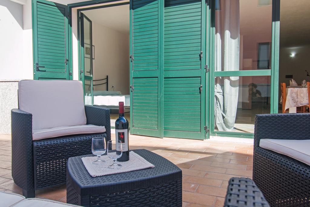 Residenza Maria Antonia - Private Apartment Orosei Exterior foto